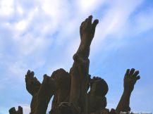 b Haende zum Himmel